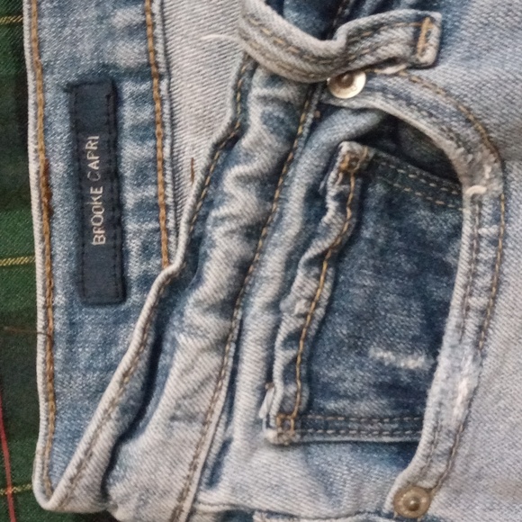 Lucky Brand Brooke Capri Mid/Light Wash Jeans 8X29" - Picture 3 of 10